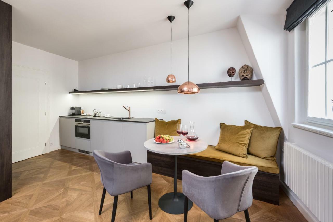 Exclusive Old Town Residence Near Charles Bridge Praga Exterior foto